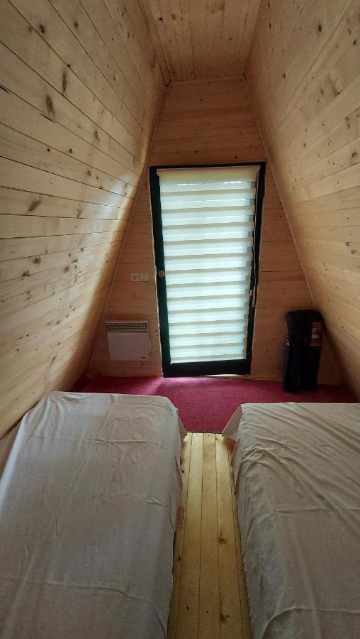 Natural Cottage Glamping Eco-Tiny House Skocjan  Buitenkant foto